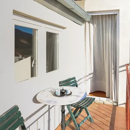 3 Bedroom Lovely In Apartment Gata