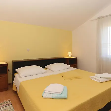Apartment 3 Bedroom Lovely In *